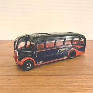 Corgi Duple Coach, Whittles Coaches Blå/Röd, 1/50