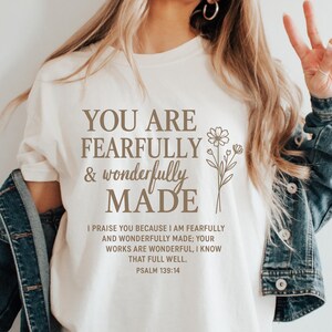 Maglietta Salmo 139:14, Maglietta cristiana Comfort Colors®, Fatto in modo meraviglioso e meraviglioso, Maglietta con versetto della Bibbia, Maglietta cristiana oversize, Maglietta della fede