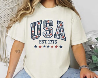 Camiseta Floral USA Comfort Colors®, Camiseta Patriótica Vintage Feminina, Camiseta para o 4 de Julho, Camiseta Americana