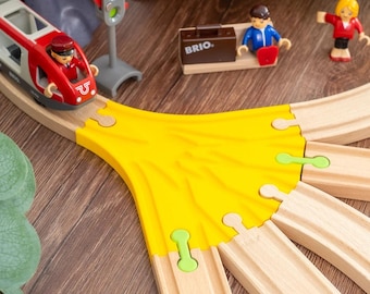 5-Way Wooden Train Track Junction - Compatible with Brio, IKEA & Bigjigs - Railway Crossing Expansion Piece, EV1