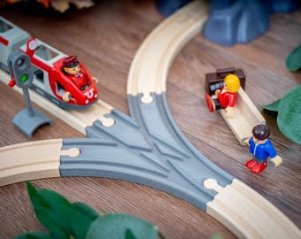 3-way to 1 crossing wooden train track intersection, Compatible with Brio, Lillabo, IKEA Trains