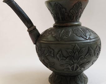 Handgemachte Mughal Jade Topf, Hand geschnitztes Blumenmuster