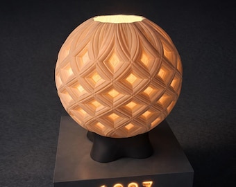 Lámpara geométrica impresa en 3D (archivo STL) - Pantalla de lámpara esférica moderna - Base USB E27/E14