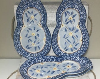 Lot of 4 VTG Vintage TEMP-TATIONS Ceramic Snack Plates Set Old World Blue