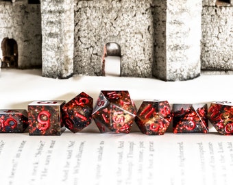 Handmade diceset: bloody sparkles