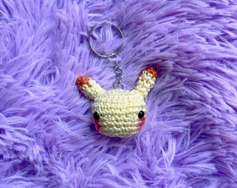 Llavero Amigurumi de Pikachu Crochet Hecho a Mano Pokémon - By GeekingStudio