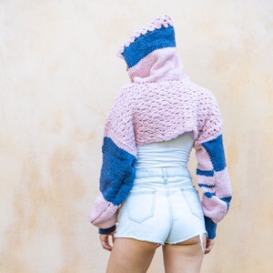 Cropped Hooded Sweater , Cropped Shrung, Boho Fashion image 4