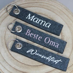 Personalized felt keychains Grandma, Mom, Dad, Grandpa keychain with name souvenir bag charm Mother&#39;s Day gift