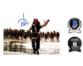 ジョニー・デップのサイン入り8x10パイレーツ・オブ・カリビアン