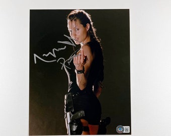 Angelina Jolie Pitt 8x10 Inch Photo Signed Autographed Authentic Beckett BAS