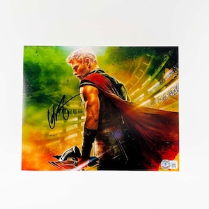 Chris Hemsworth 8x10 Inch Photo Signed Autographed Authentic Beckett BAS