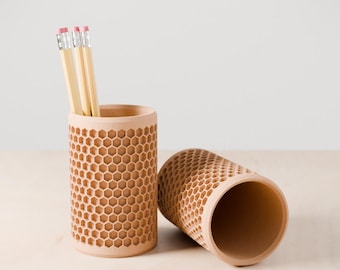 Honeycomb Pencil Holder, Modern Desk Organizer, 3D Printed Pen Cup, Honeycomb Pattern Office Decor, Minimalist Stationery Holder