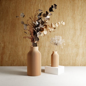 Unique Textured Vase BOTTLE Modern & Minimalist 3D Printed Vase for Fresh or Dried Flowers and Decor Gift for Home Modernized Pottery Natural Wood