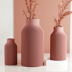 TERRACOTTA Vase "BOTTLE" - Sleek Design - Original and Striking Decor - Perfect for Gifting | Textured