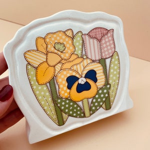 Serviettenhalter mit Blumenmuster, Made by Enesco, 1984