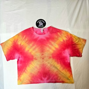 Tie Dyed women&#39;s crop top. Light jersey 100% cotton. Large