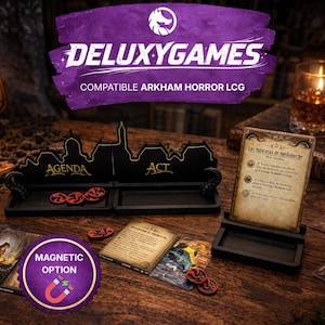 Puede incluir: Organizadores de juegos de madera negra con los textos "AGENDA" y "ACT" para Arkham Horror LCG. Incluye fichas rojas y cartas. El texto "DELUXYGAMES" y "COMPATIBLE ARKHAM HORROR LCG" es visible.