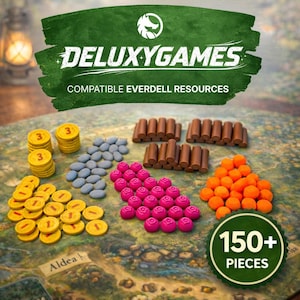 Op de afbeelding: Een bordspelset met diverse kleurrijke spelstukken, waaronder gele munten, blauwe kiezels, roze bloemvormige fiches en oranje bollen. De set bevat houten cilinders en de tekst "DELUXYGAMES" en "150+ PIECES".
