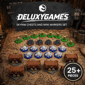 Puede incluir: Un conjunto de cofres y mini marcadores de Skyrim. El conjunto incluye cofres del tesoro marrones, marcadores de terreno verdes y grises, y marcadores de cristal azules y blancos. El texto "DELUXYGAMES" y "SKYRIM CHESTS AND MINI MARKERS SET" son visibles.
