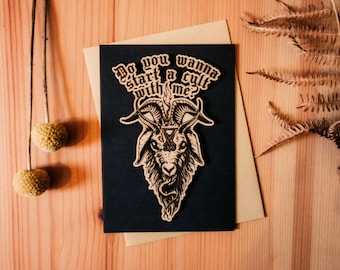 Tarjeta de felicitación de madera con la letra de "Mantra" de BMTH, Baphomet (A6) grabada, ideal para San Valentín, aniversario, cumpleaños, emo, gótico, alternativa, terror y música.