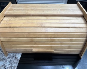 Panera de madera vintage con tapa enrollable, de madera natural, para encimera de cocina.
