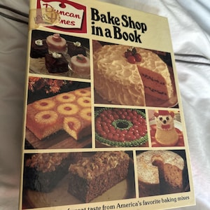 Duncan Hines Bake Shop in a Book 3-Ring Hardcover Book 1979