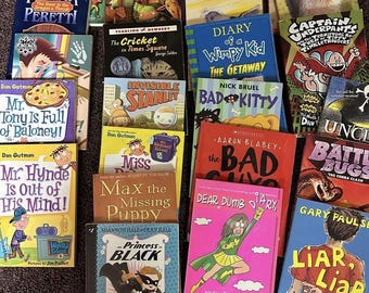 Kids Chapter Book Bundle: 30 Paperback Books for Ages 7-10