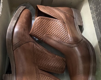 Bed/Stu Roan Leather Gossip Booties Slip-On Lightweight Size 8.5 US NIB