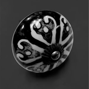 Ceramic Drawer/Cabinet Pull Floral Design Round Black & White