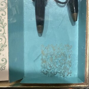 Arpege & Chanel No. 5 Juego de regalo de papelería con bolígrafo de perfume de oro de 14 quilates imagen 5