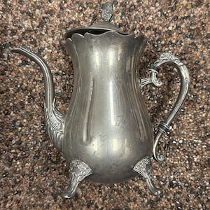 Cafetera vintage bañada en plata: International Silver Co. Juego de té de estilo clásico