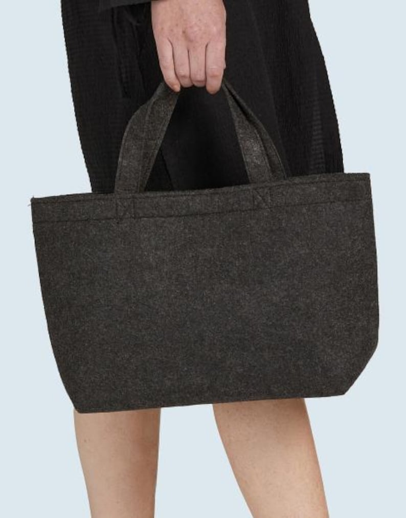 Personalized felt gift bag | Shopper with custom text | Gift bag with lettering | Hand-finished & individually printed bag Größe S - dunkelgrau