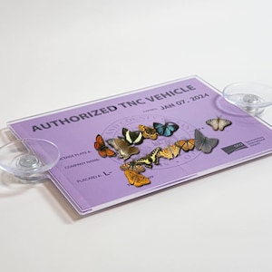 High-quality removable SFO airport permit card windshield holder - 1/8&quot; thick genuine acrylic with strong suction cups.