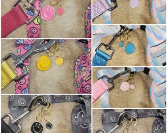 ハッピースマイリーフェイス犬用ハーネス 2個 / ペット猫タグアクセサリー 首輪 リード キーホルダー 財布 バックパック チャーム