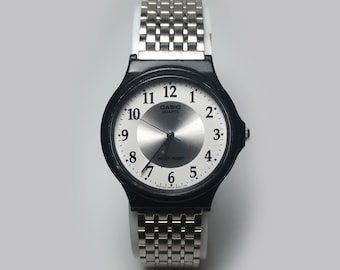 Vintage Casio MQ-24-7B3LDF Spezielle Armband Analoguhr Weißes Zifferblatt Retro Minimalist Unisex Classic Quartz