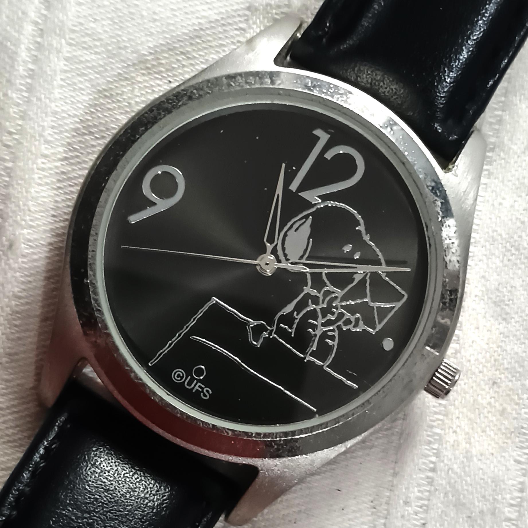 Rare and vintage Snoopy watch with original leather strap. Vintage Mechanical Snoopy Wrist Watch Runs Peanuts Charles  main image 2