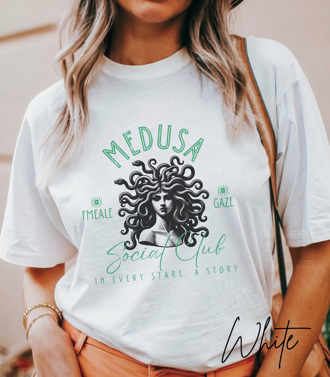 T-shirt Féministe Vintage 'Girl Will Be Girls' Avec Méduse - Message Engagé Pour Femmes Et Activistes
