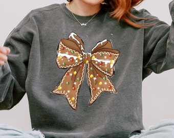 Bluza Comfort Colors® z kokardą świąteczną, bluza z kokardą z piernika świątecznego, zimowa bluza z kapturem, świąteczny sweter, prezent na Boże Narodzenie, świąteczna bluza z kapturem