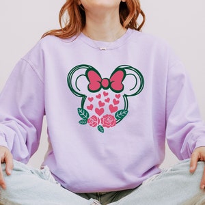 Moletom Floral Minnie Comfort Colors®, Moletom com Capuz Minnie com Flores, Suéter com Flores, Moletom Festival Minnie com Flores e Jardins, Suéter Minnie