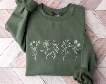 Wild Flowers Sweatshirt, Flower Crewneck Sweatshirt, Floral Sweatshirt For Women, Flower Lover Sweatshirt, Wildflowers Hoodie, Women Gift