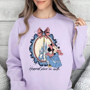Sweat-shirt Comfort Colors® Happiest Place On Earth, sweat à capuche Minnie Mouse, Magic Kingdom, sweat-shirt à nœud Minnie Coquette, sweat à capuche Château Disney