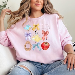 Disney Snow White Princess Sweatshirt, Snow White Coquette Bow Sweatshirt, Girls Disney Trip, Snow White Sweatshirt, Disney Princess Sweater