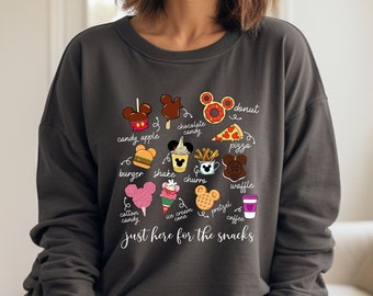 Comfort Colors® Disney Snacks Sweatshirt, Just Hier For Snacks Sweatshirt, Disney-Gruppen-Sweatshirt, Disney-Familienurlaub, Disney-Trip