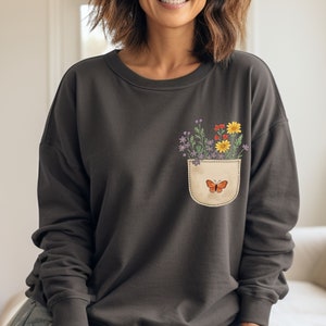 Comfort Colors® Flower Sweatshirt, Floral Pocket Sweatshirt, Floral Hoodie, Flower Lover Sweater, Mothers Day Gift, Flower Bouquet Sweater