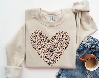 Bluza z nadrukiem w panterkę, Bluza walentynkowa, Prezent dla niej, Bluza z nadrukiem miłosnym, Prezent dla mamy, Prezent na walentynki, Sweter z nadrukiem w panterkę