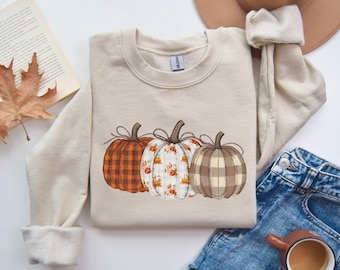 Checkered Pumpkin Sweatshirt, Thanksgiving Sweatshirt, Fall Pumpkin Sweatshirt, Pumpkins Sweatshirt, Autumn Fall Sweatshirt