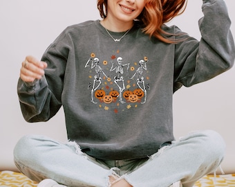 Felpa con cappuccio di Halloween Comfort Colors®, Felpa con scheletro danzante, Maglione con zucca, Felpa con scheletro di zucca, Stagione spettrale, Felpa autunnale