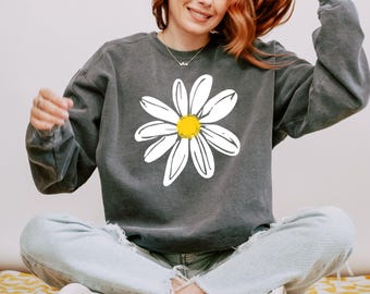 Comfort Colors® Daisy Women Hoodie, Daisy Sweatshirt, Wildflower Sweatshirt, Gift For Her, Floral Sweatshirt, Gift For Sister, Flower Hoodie