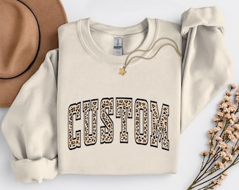 Bluza z nadrukiem w panterkę, Bluza z personalizowanym tekstem, Spersonalizowany prezent, Bluza z kapturem z nadrukiem w panterkę, Dopasowana bluza, Prezent dla niej