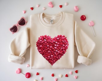 Bluza z serduszkiem na Walentynki, pasująca bluza walentynkowa, śliczna bluza walentynkowa, bluza z kapturem w serduszko, bluza z napisem "Miłość"